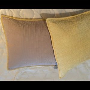 Cotton reversible quilted pillow shams